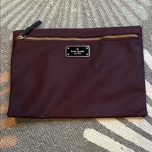 KATE SPADE WILSON ROAD DEEP PLUM ZIPPER POUCH